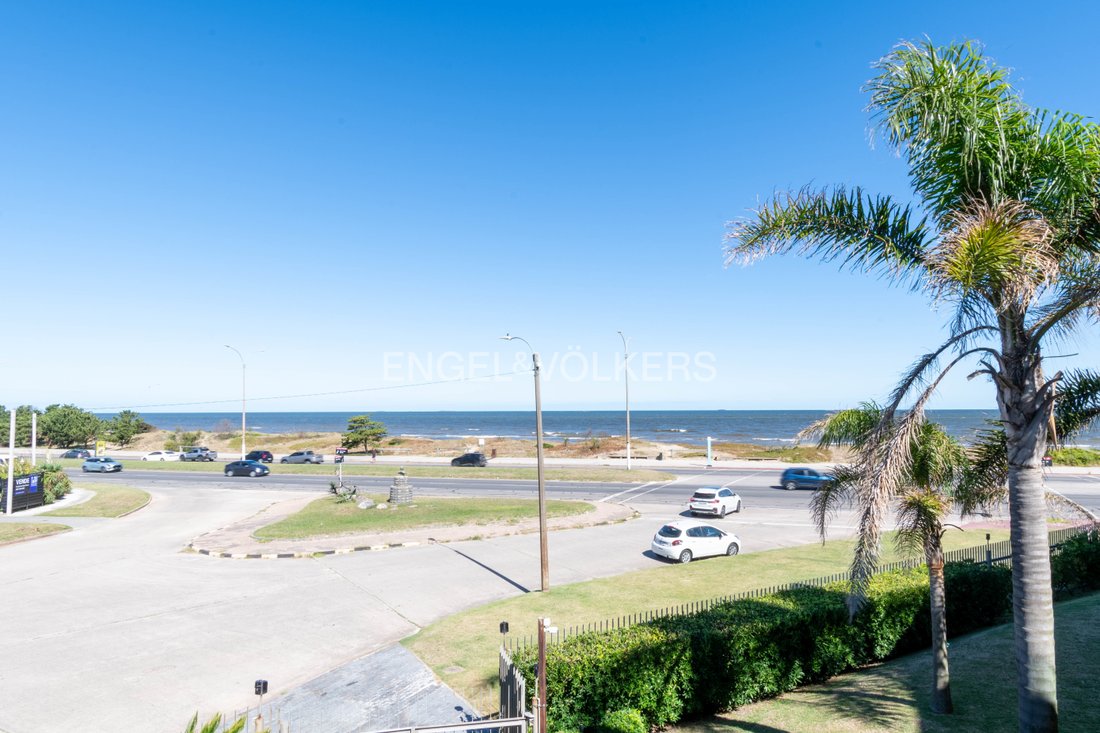 Apartment in Montevideo, Departamento de Montevideo, Uruguay 2 - 17389276