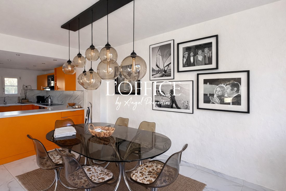 House in Grimaud, Provence-Alpes-Côte d'Azur, France 3 - 17389220