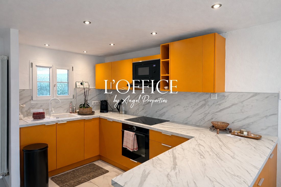 House in Grimaud, Provence-Alpes-Côte d'Azur, France 5 - 17389220