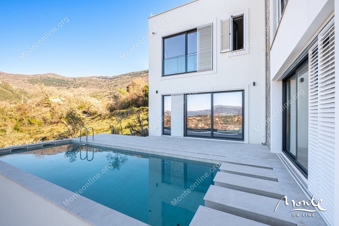 Villa in Kavač, Kotor Municipality, Montenegro 2 - 17388902