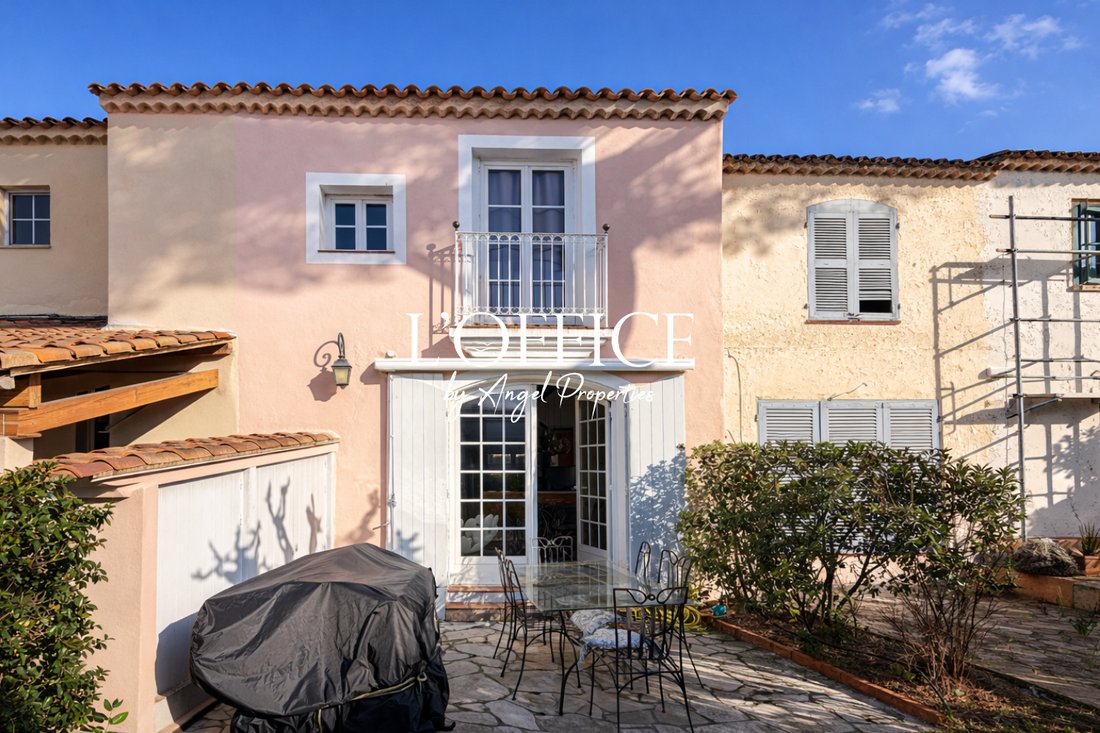 House in Grimaud, Provence-Alpes-Côte d'Azur, France 1 - 17389220