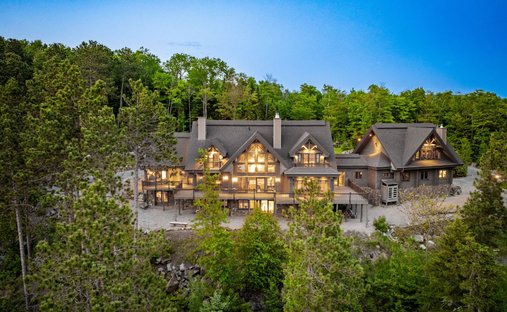 Saint-Alexis-des-Monts, Québec, Canada 1