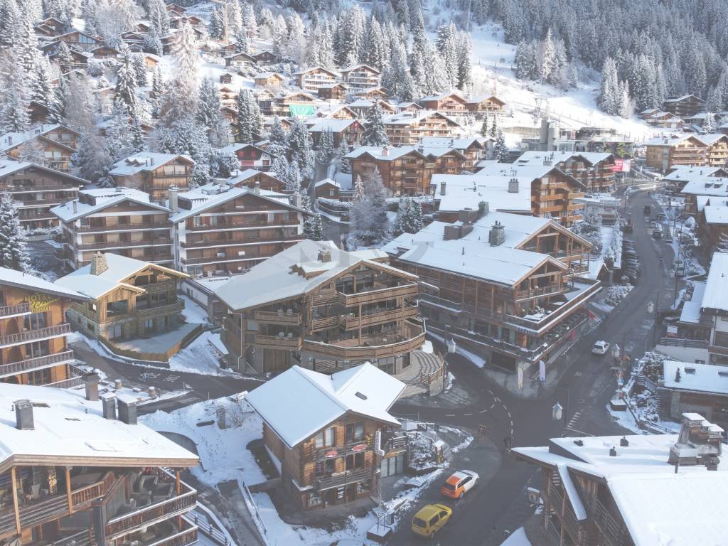 Villa in Bagnes, Valais, Switzerland 3 - 17292037