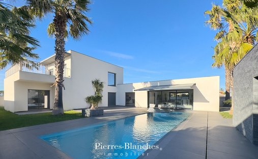 Villa in Cooperative, Agde, France 1