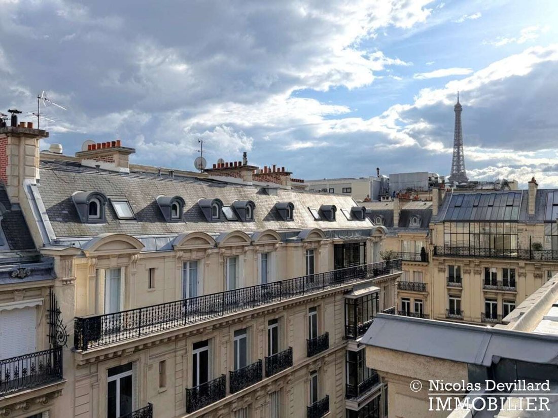 Apartment in Triangle d'Or, Paris 8e Arrondissement, Paris 1 - 16780492
