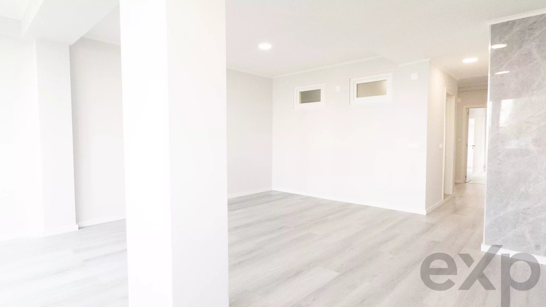 Apartment in Oeiras e Sao Juliao da Barra, Paco de Arcos e Caxias, Lisbon, Portugal 3 - 17389304