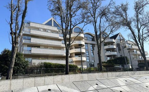 Apartment in Centre Ville-Commerce, Enghien-les-Bains, France 1