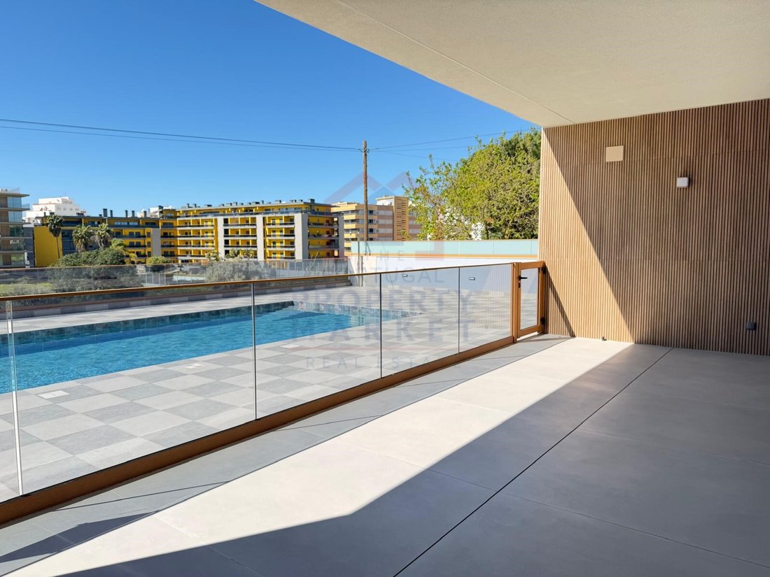 Apartment in Quarteira, Algarve, Portugal 1 - 17389373