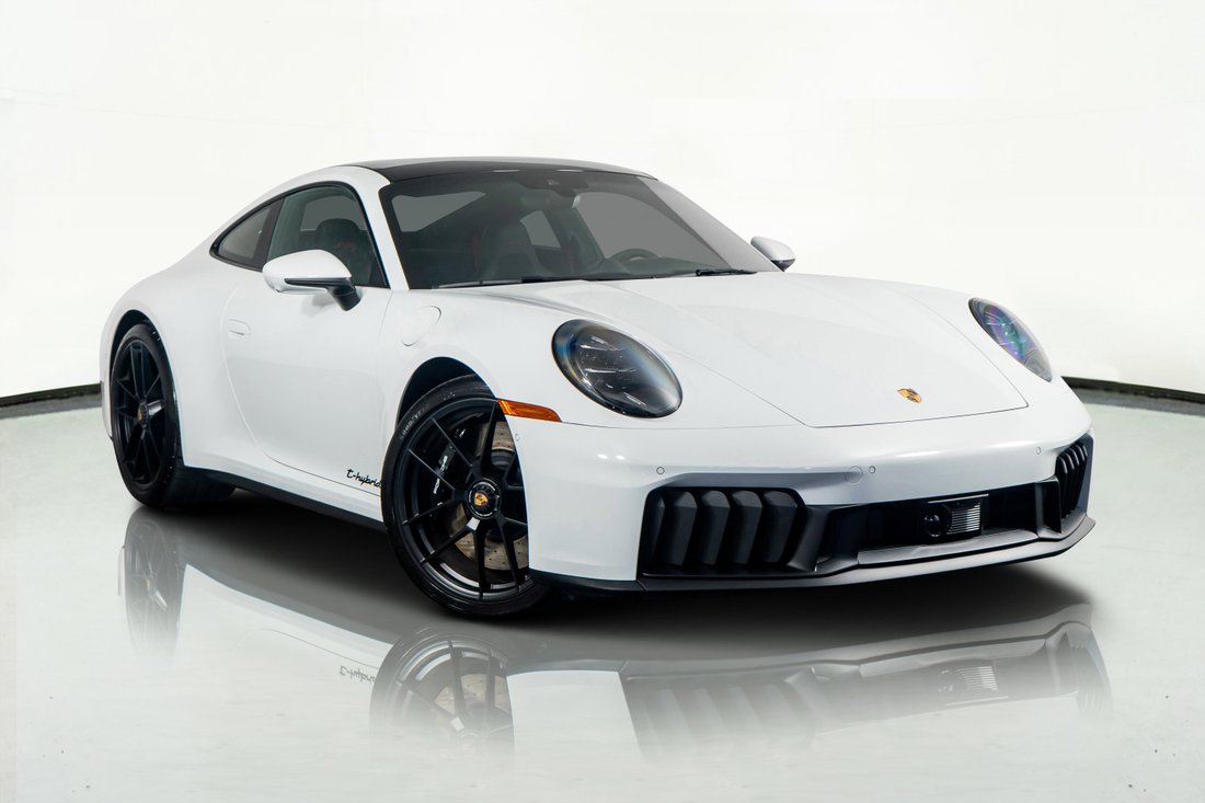 Coupe in Pompano Beach, FL, United States 1 - 16678079