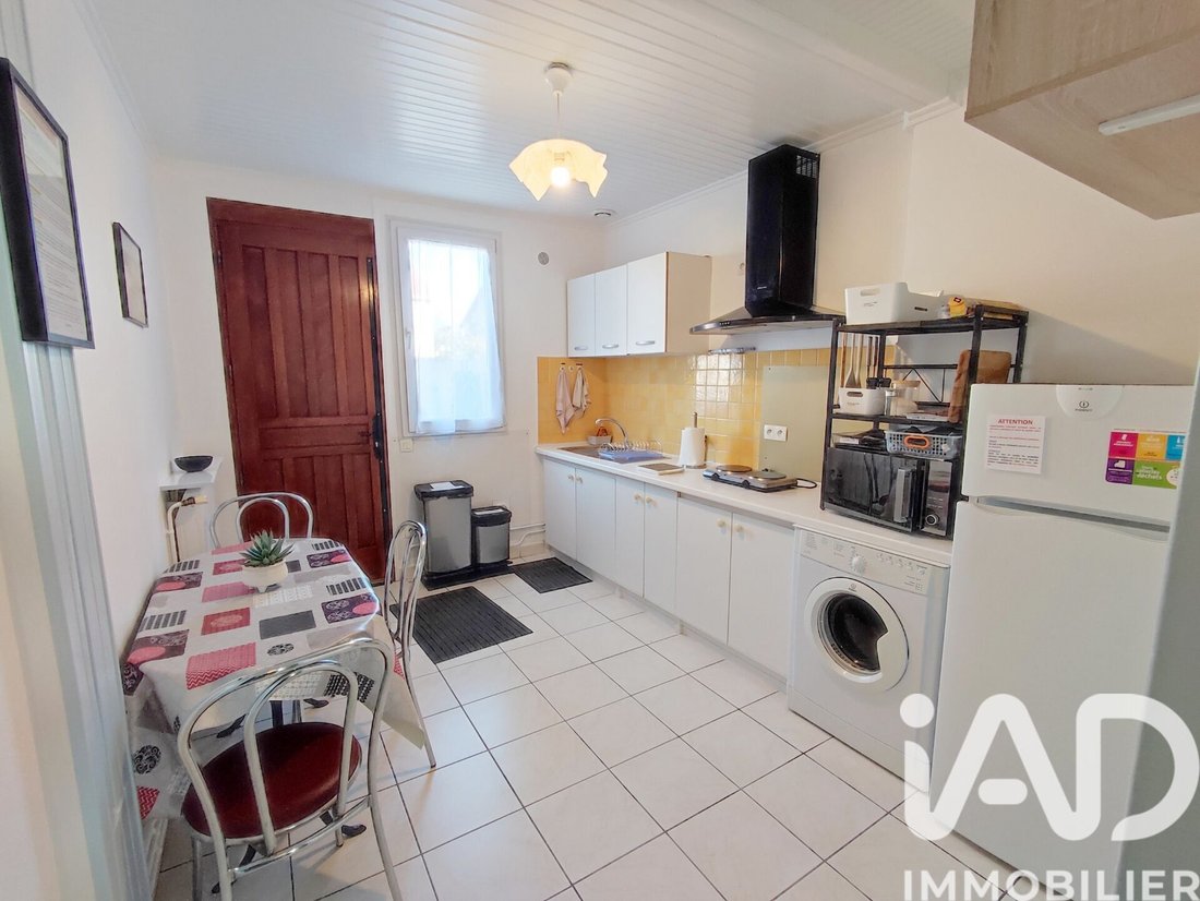House in Villejuif, Ile-de-France, France 2 - 17389757