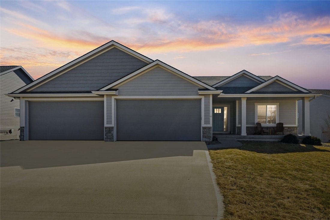 House in Ankeny, Iowa, United States 2 - 17389406