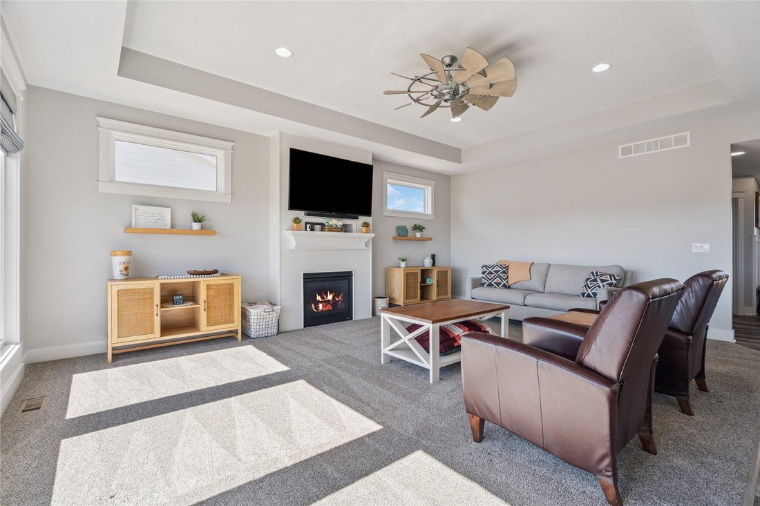 House in Ankeny, Iowa, United States 5 - 17389406