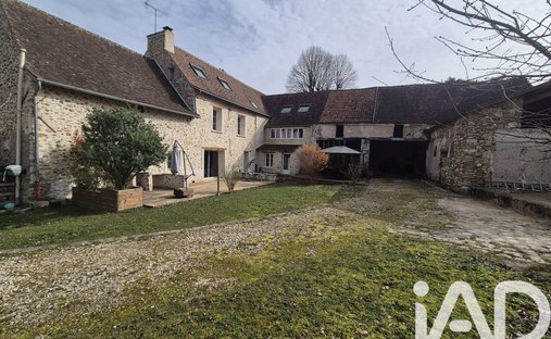 House in Ussy-sur-Marne, Ile-de-France, France 1
