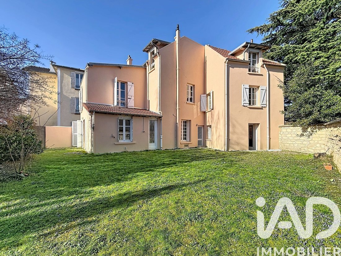 House in Chateau, Maisons-Laffitte, France 1 - 17340521