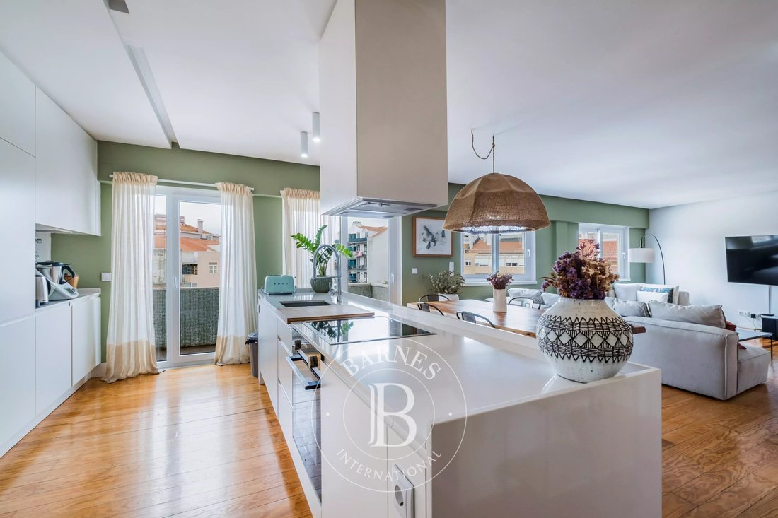 Apartment in Campolide, Lisbon, Portugal 5 - 17389217