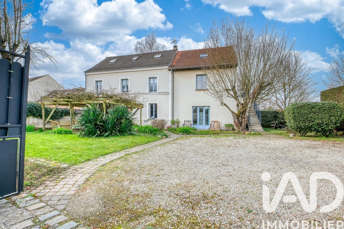House in Serris, Ile-de-France, France 1 - 17389770