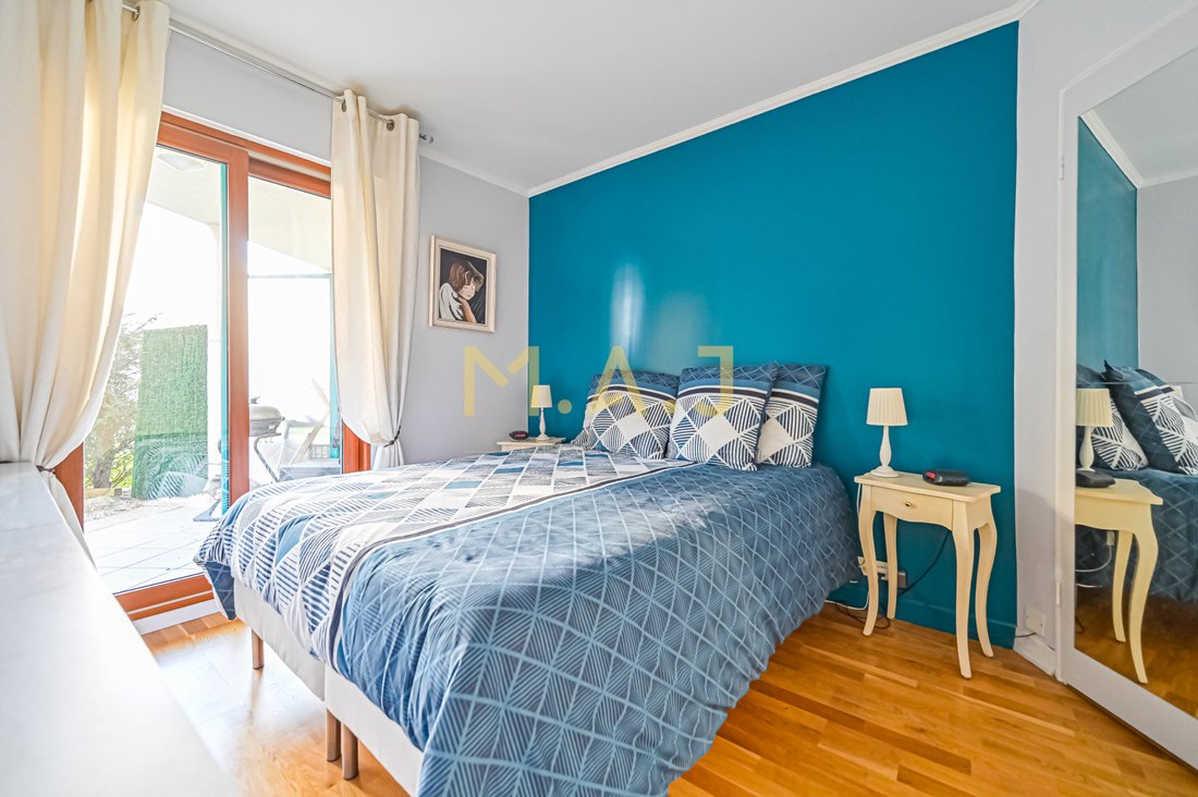 Apartment in Ledru Rollin, Le Perreux-sur-Marne, France 4 - 17388848