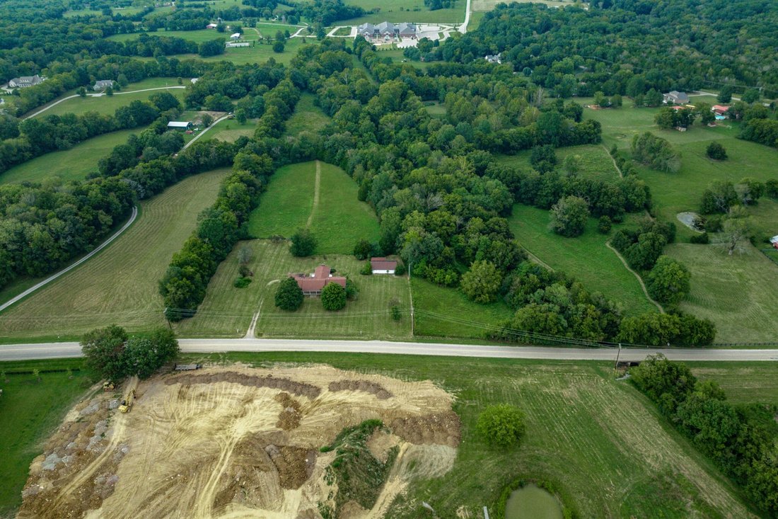 Farm Ranch in Franklin, Tennessee, United States 1 - 17389460
