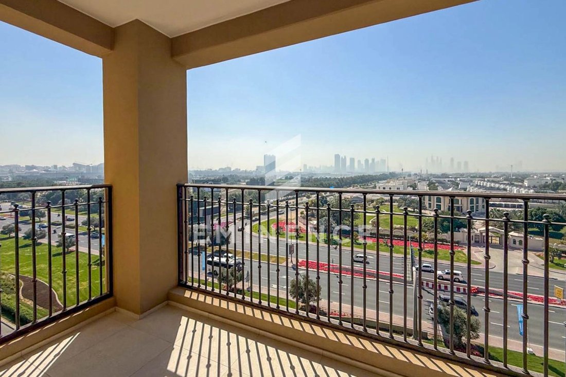 Apartment in Umm Suqeim, Dubai, United Arab Emirates 2 - 17389101