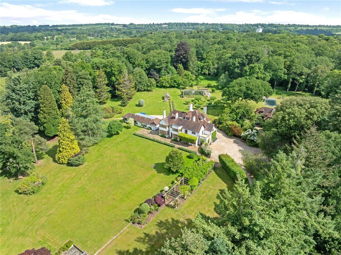House in Compton, England 3 - 17388934