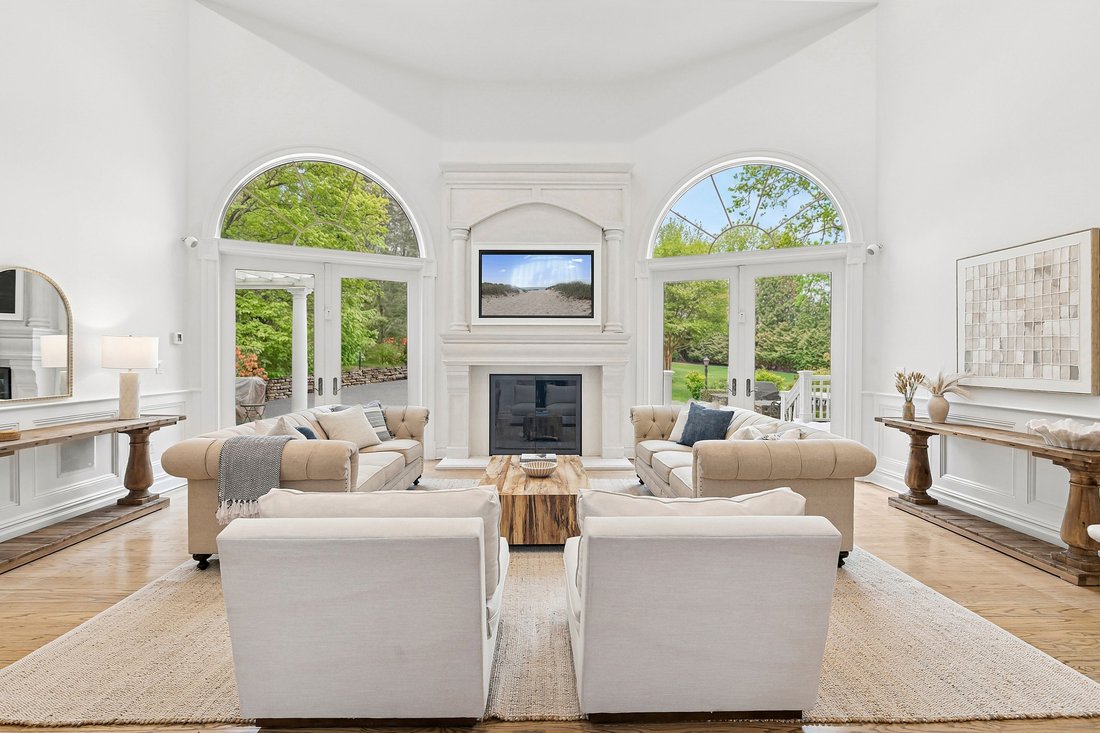Southampton, New York, United States 4 - 17389130