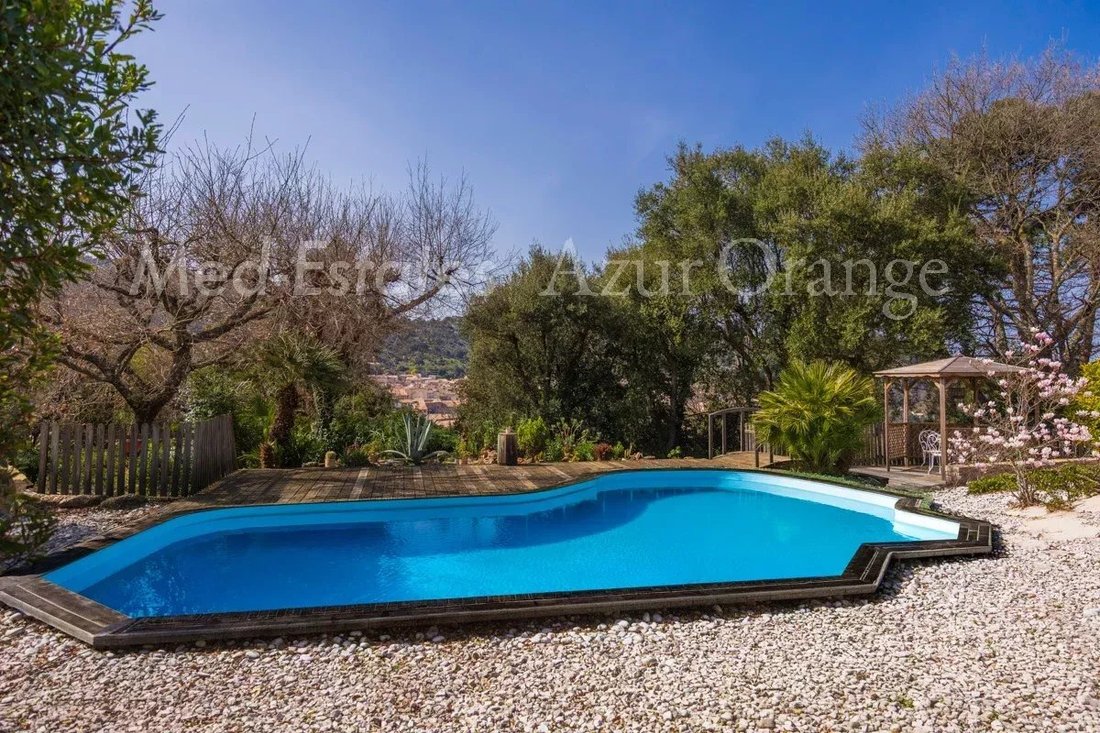 Villa in La Garde-Freinet, Provence-Alpes-Côte d'Azur, France 2 - 17388903