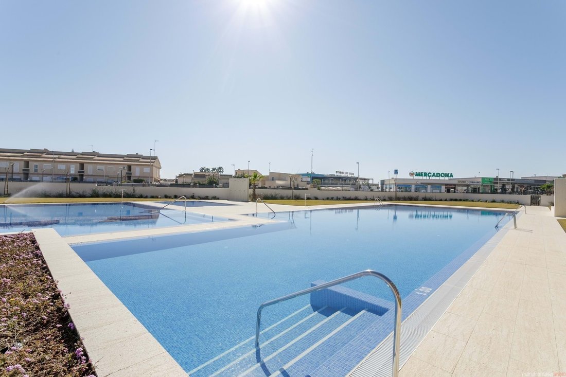 Apartment in Torrevieja, Valencian Community, Spain 2 - 17387414
