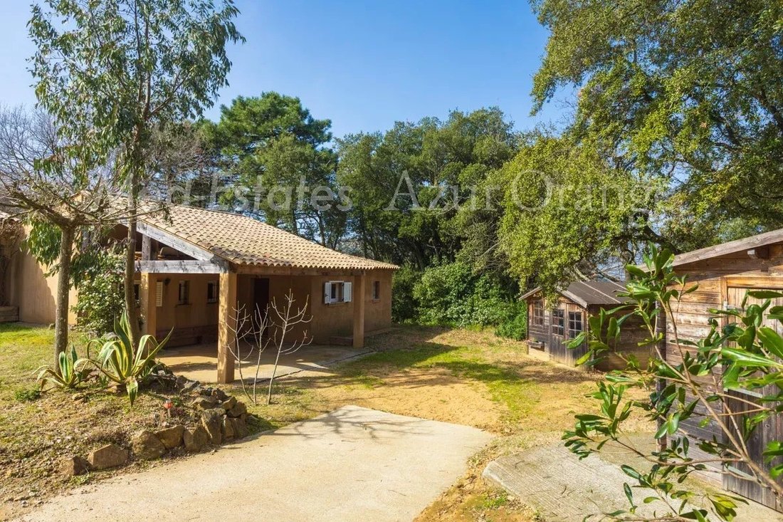 Villa in La Garde-Freinet, Provence-Alpes-Côte d'Azur, France 3 - 17388903