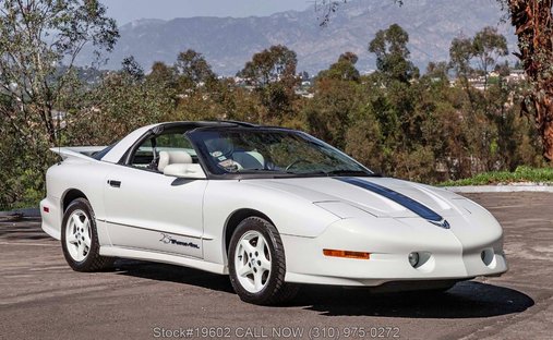 Pontiac Firebird in Los angeles, ca 1