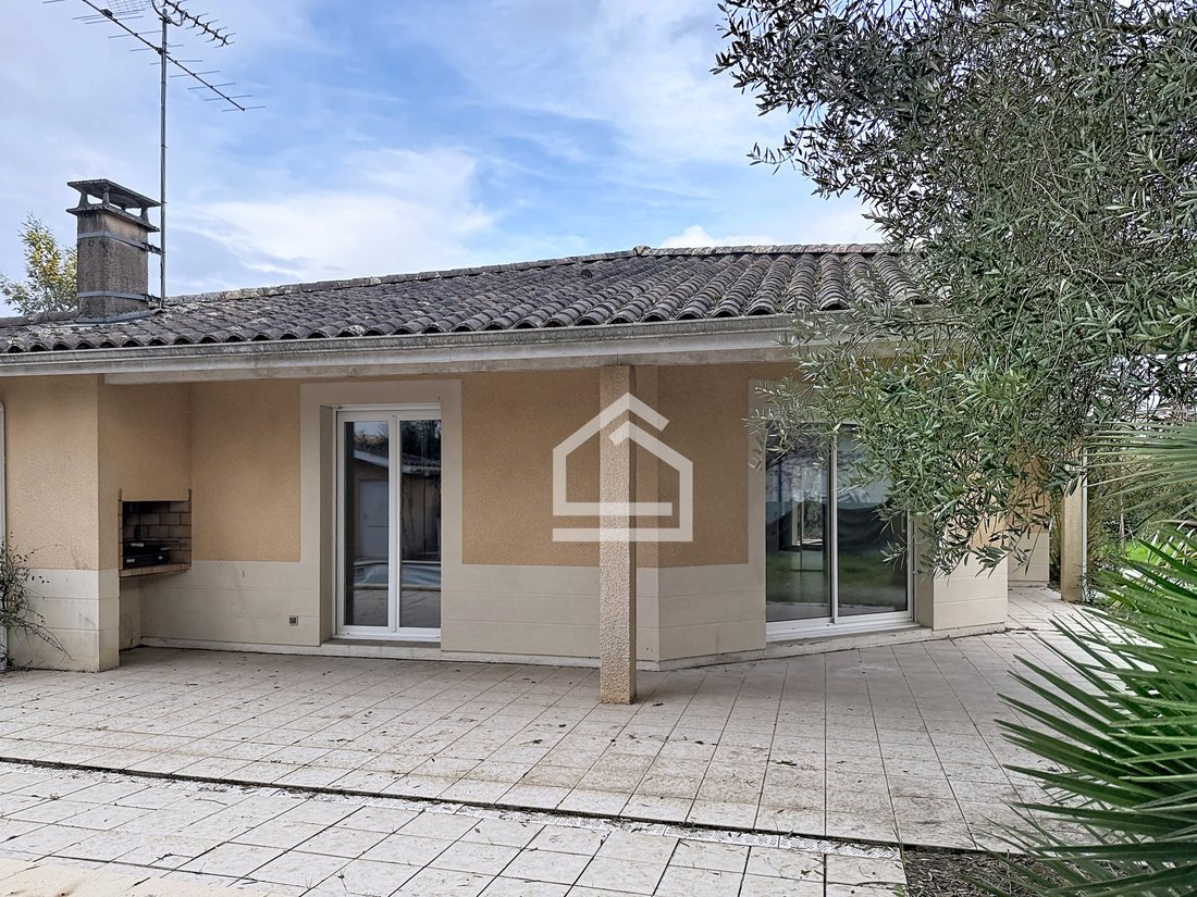 House in Saint-Medard-en-Jalles, Nouvelle-Aquitaine, France 4 - 17388821