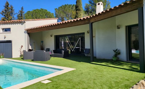 Villa in Le Plan-de-la-Tour, Provence-Alpes-Côte d'Azur, France 1