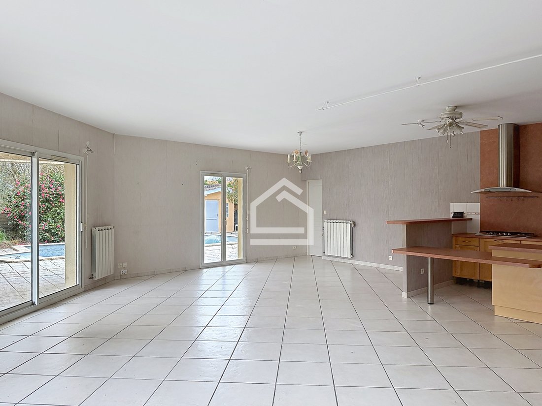House in Saint-Medard-en-Jalles, Nouvelle-Aquitaine, France 3 - 17388821