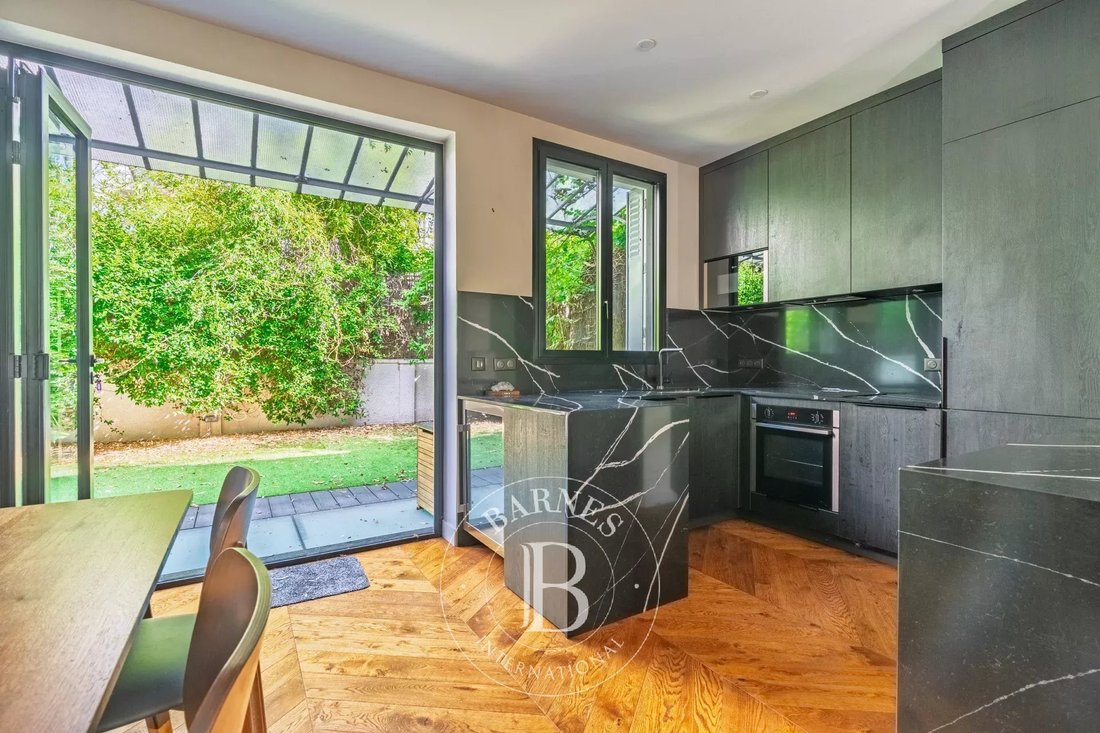 Townhouse in Auteuil Sud, Paris 16e Arrondissement, Paris 3 - 17389015