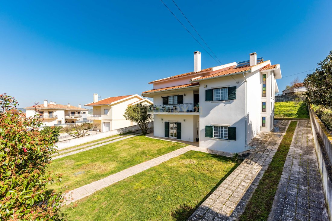 Villa in Arruda dos Vinhos, Lisbon, Portugal 1 - 17388958