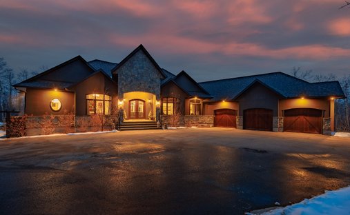 House in Calgary, Alberta, Canada 1