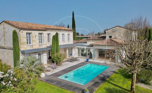 Villa in Libourne, Nouvelle-Aquitaine, France 1