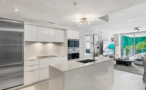 Condo in Bal Harbour, Florida, United States 1