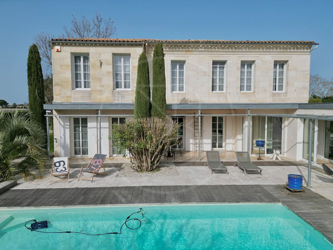 Villa in Libourne, Nouvelle-Aquitaine, France 2 - 17388792
