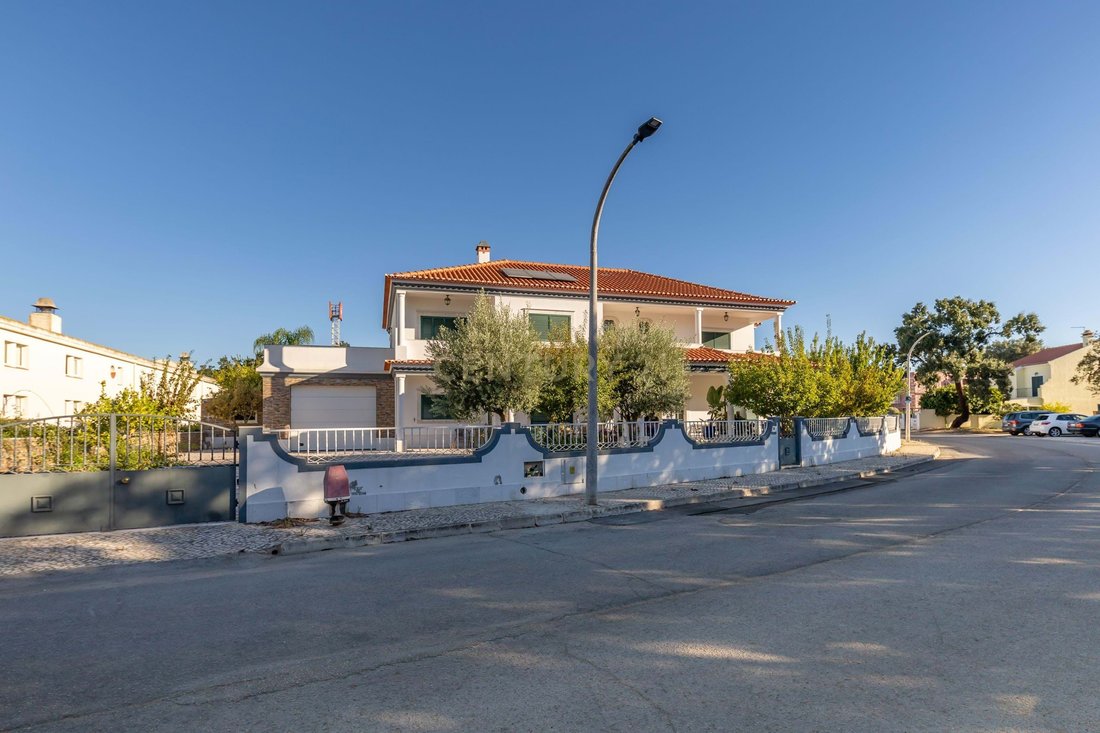 Villa in Setubal (Sao Sebastiao), Setubal, Portugal 1 - 16253373