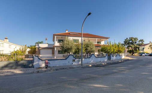 Villa in Setubal (Sao Sebastiao), Setubal, Portugal 1