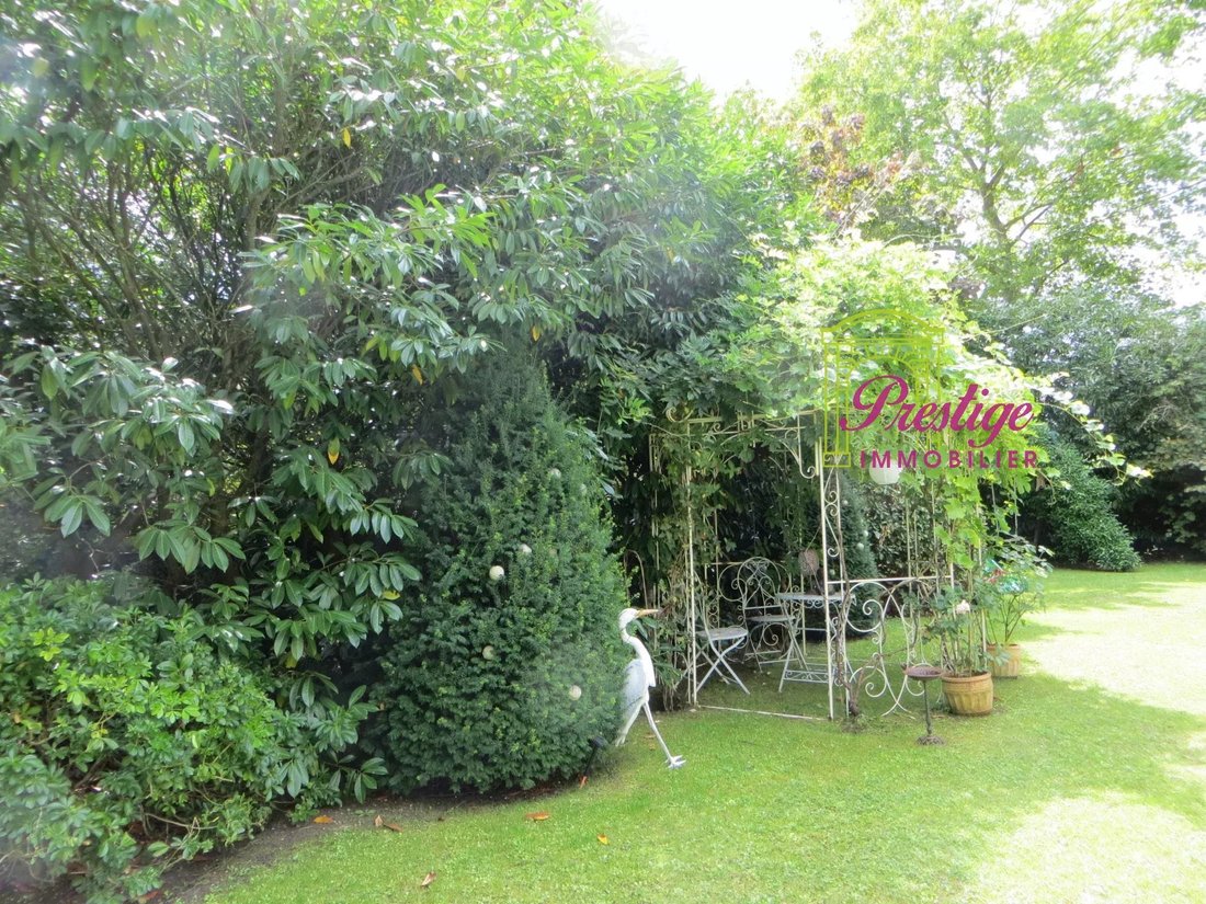 Estate in Napoleon, Maisons-Laffitte, France 1 - 16008416