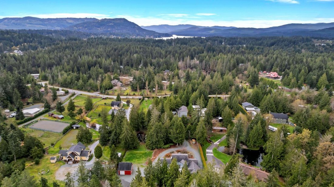 House in Cobble Hill, British Columbia, Canada 2 - 17394691