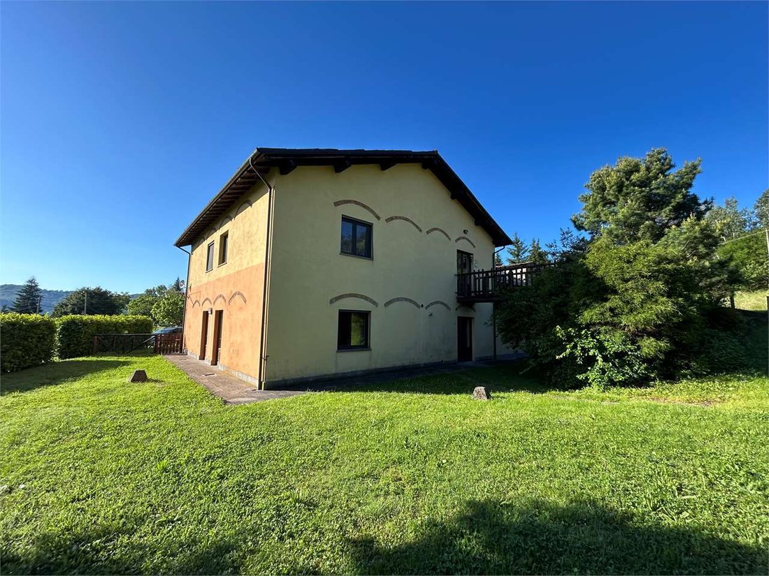 Estate in Castelnuovo di Garfagnana, Tuscany, Italy 5 - 17391328