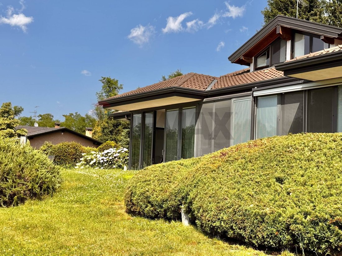 Villa in Sumirago, Lombardy, Italy 2 - 17392680