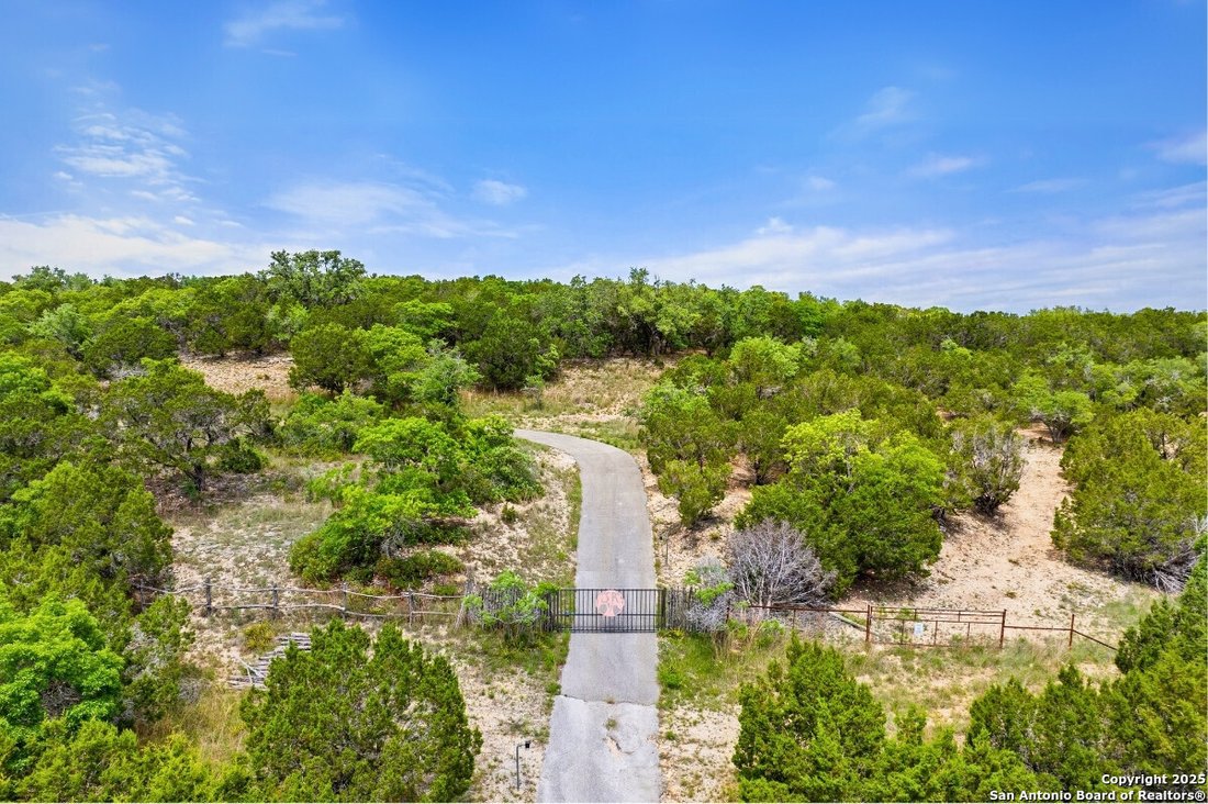 Farm Ranch in Johnson City, Texas, United States 2 - 17391085