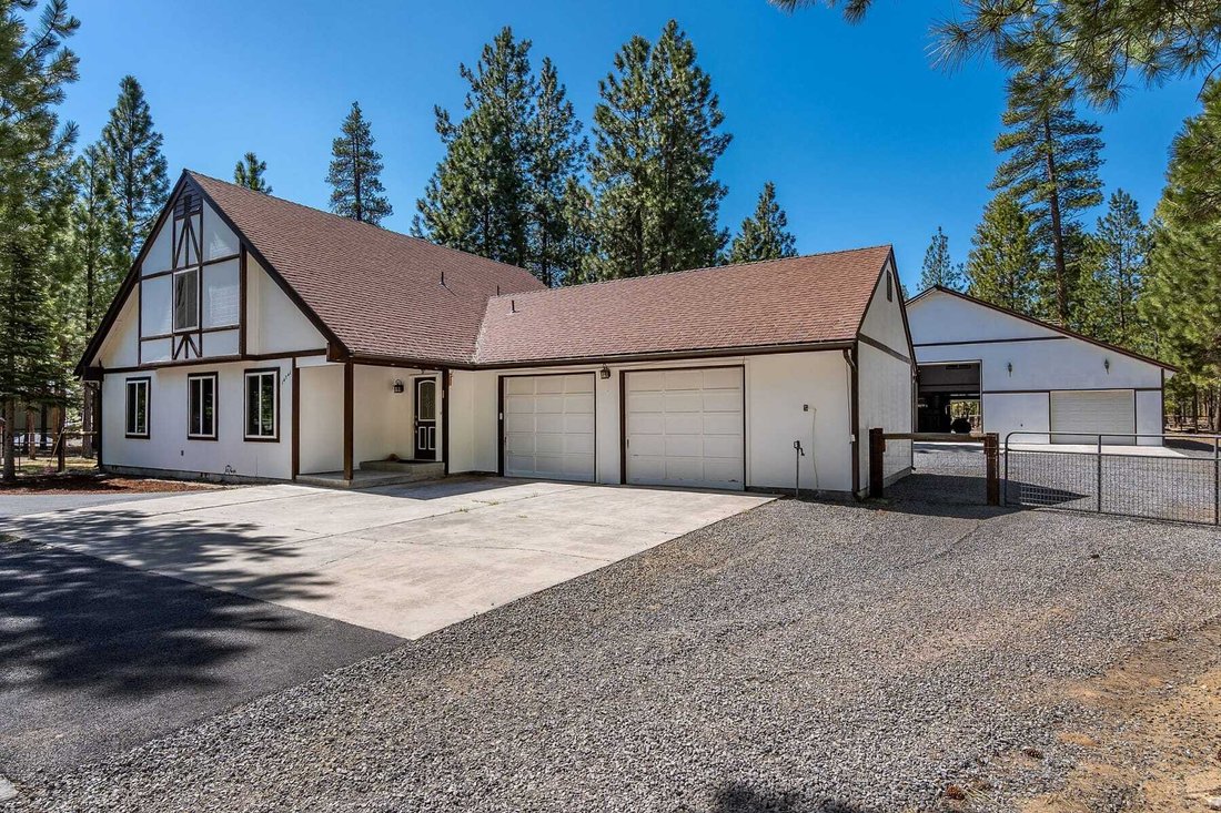 House in La Pine, Oregon, United States 1 - 17389793
