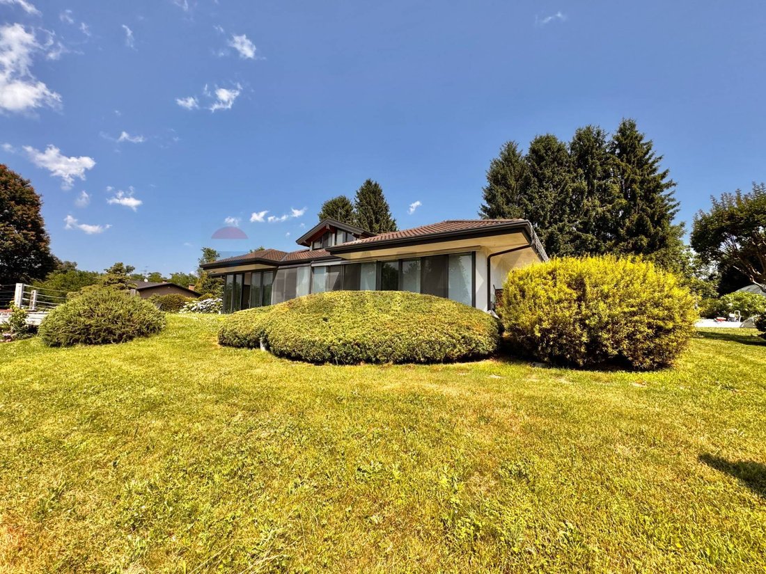 Villa in Sumirago, Lombardy, Italy 5 - 17392680