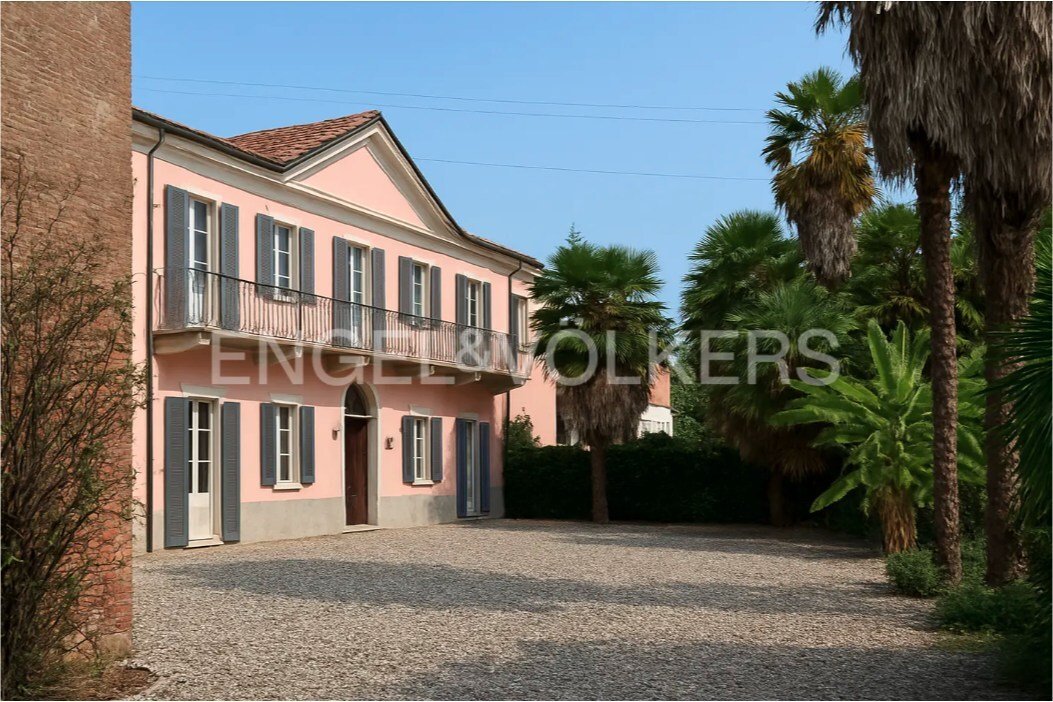 Villa a Saluzzo, Piemonte, Italia 1 - 17394380