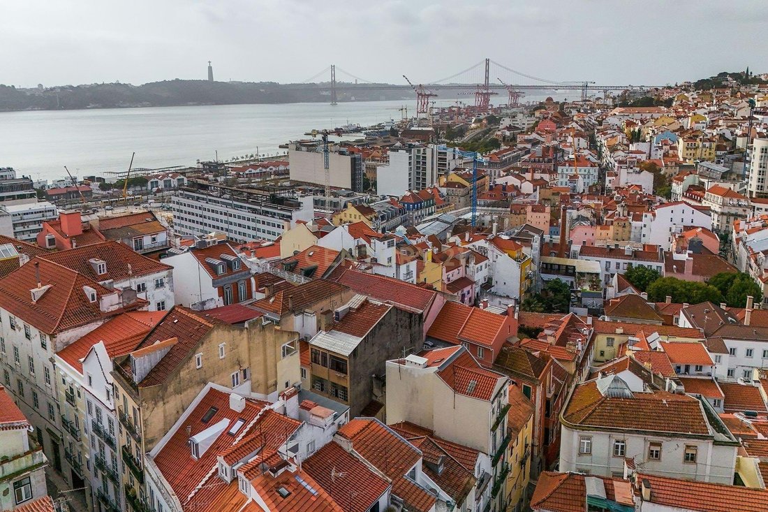 House in Misericordia, Lisbon, Portugal 2 - 17392302