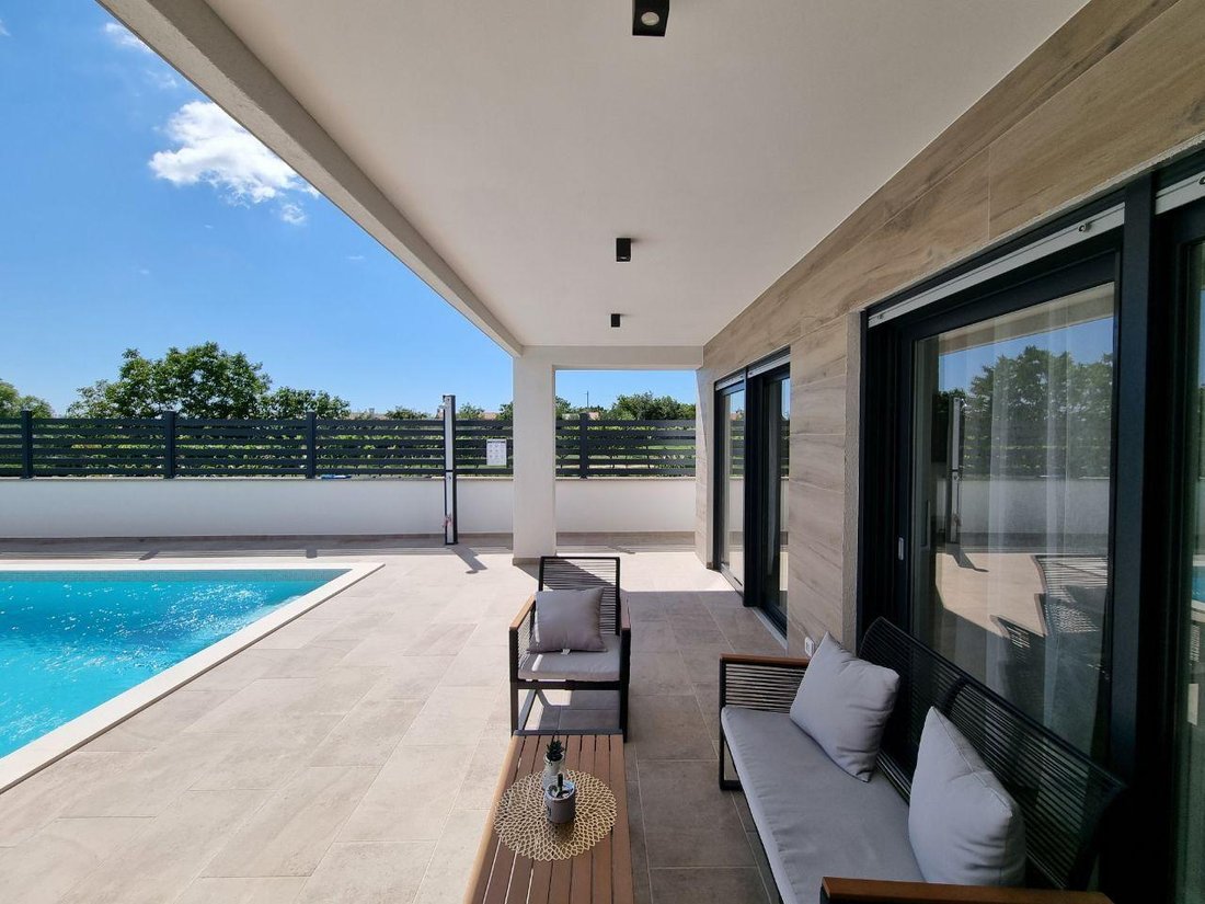 Villa in Svetvincenat, Istria County, Croatia 5 - 17392591